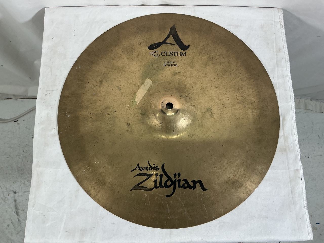 Used Zildjian AVEDIS A CUSTOM 17IN CRASH Crash Cymbal 17