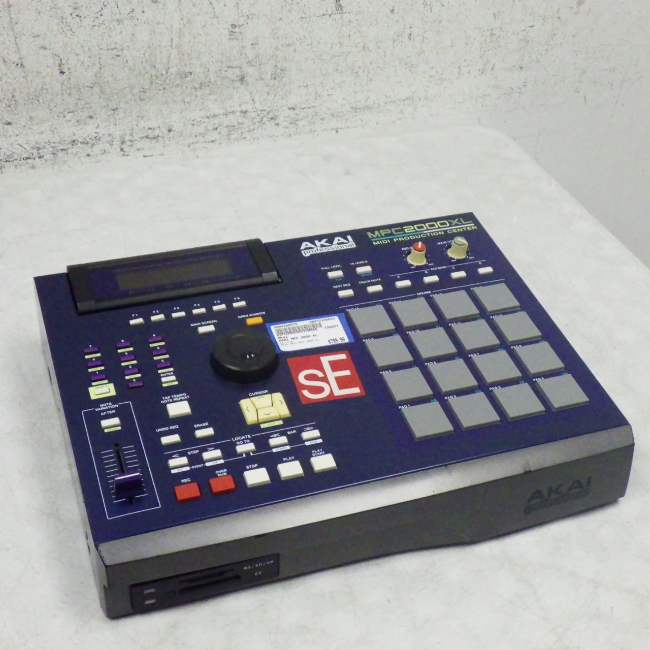 Used Akai AKAI MPC 2000 XL Groove Box