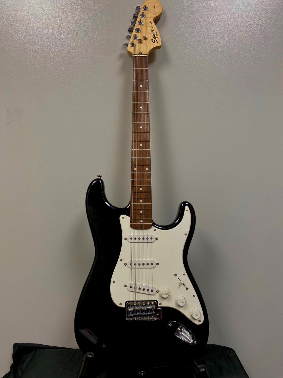 Used Squier 20TH ANNIVERSARY AFFINITY STRAT S Type Electric Guitar