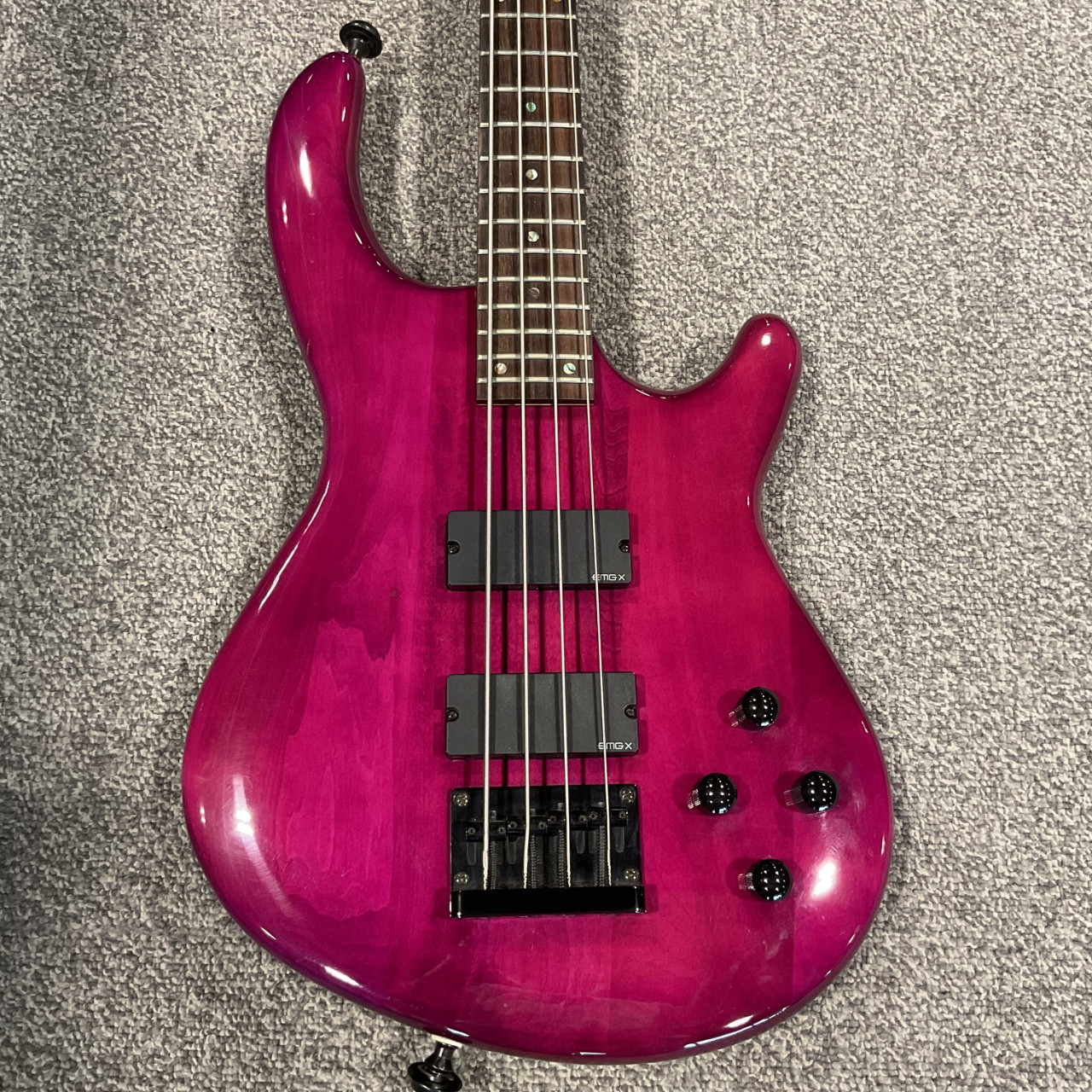 Used DEAN EDGE-4 Bass Guitar