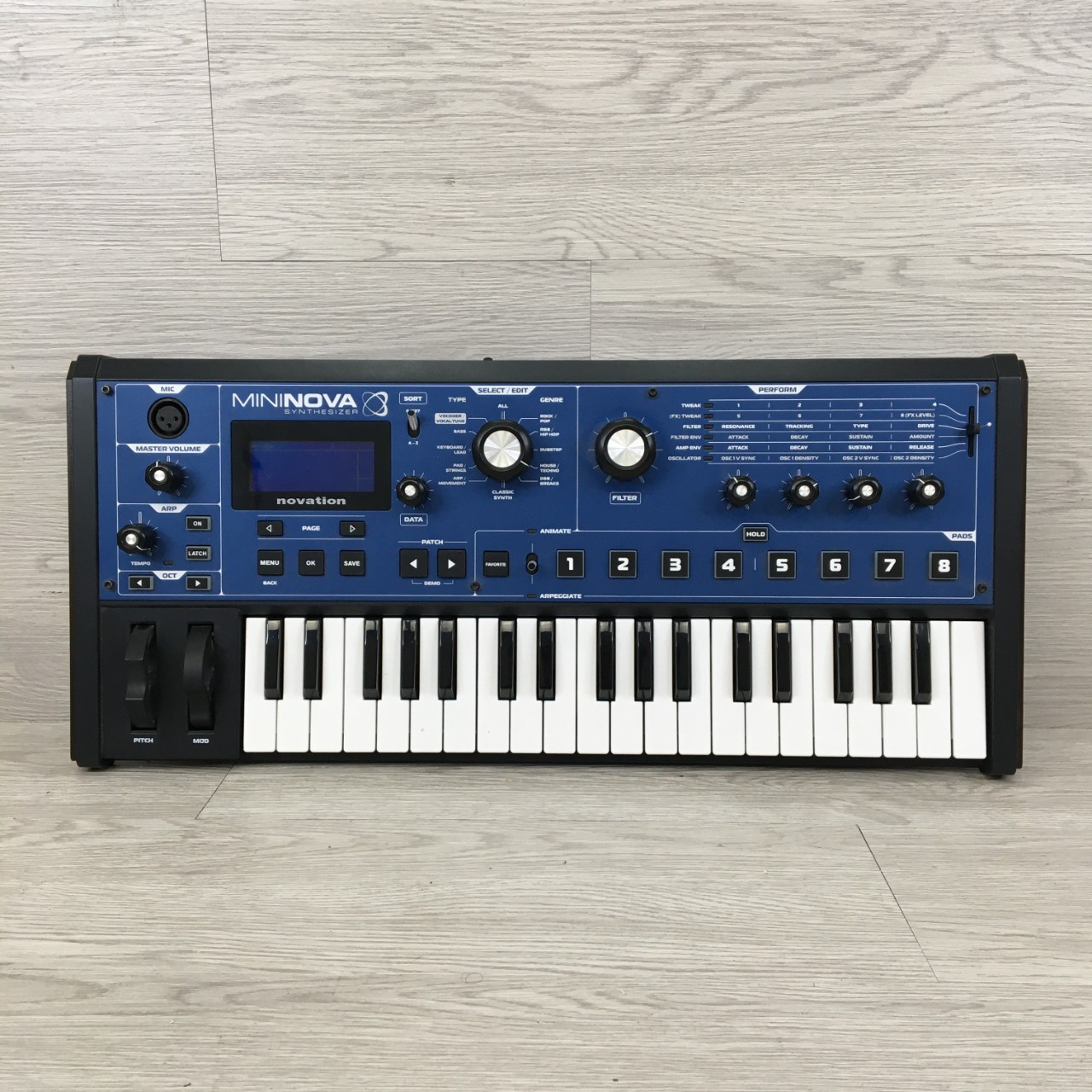 Used Novation MININOVA 37-KEY SYNTH W/AC Modular Synthesizer Rackmount