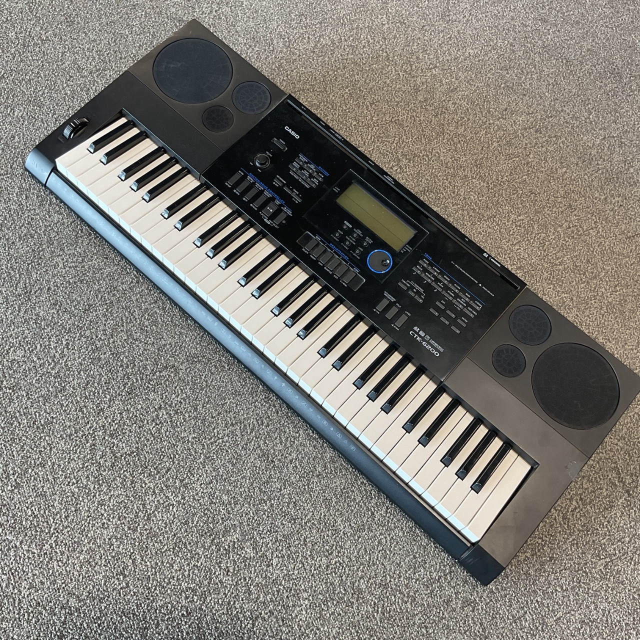 Used CASIO CTK-6200 Keyboard