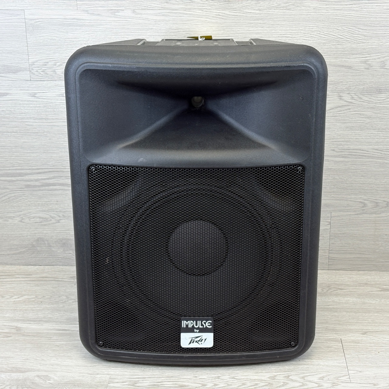 Used Peavey IMPULSE 1012 Passive Full Range Speaker Cabinet
