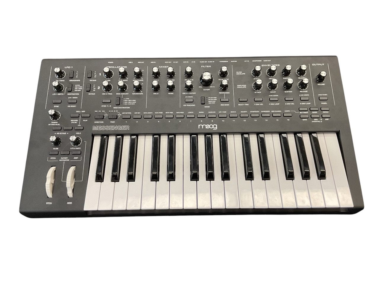 Used Moog MESSENGER 25-Key Synthesizer 25-Key