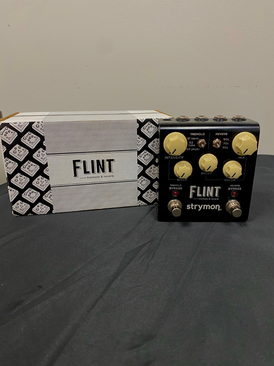 Used Strymon FLINT V1 REVERB TREMOLO GUITAR PEDAL Reverb Pedal