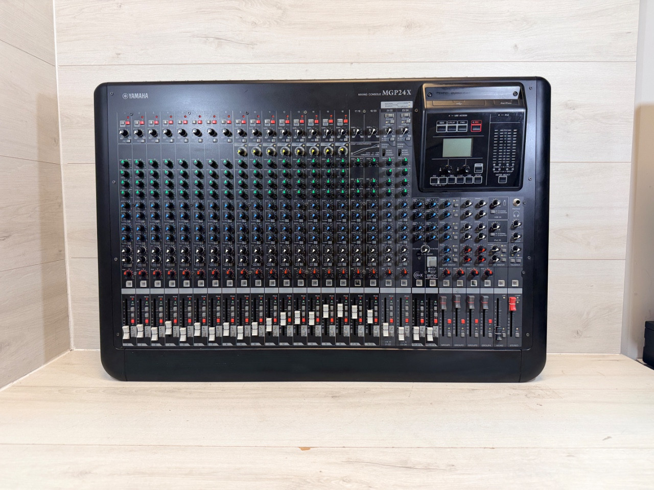 Used Yamaha MGP24X MIXING CONSOLE Mixing Console