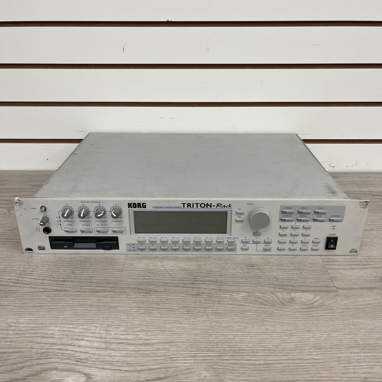 Used Korg TRITON RACK Rackmount Synthesizer Rackmount