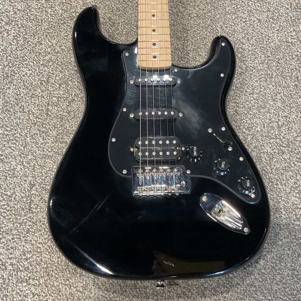 Used SQUIER SONIC STRATOCASTER HSS Electric Guitar