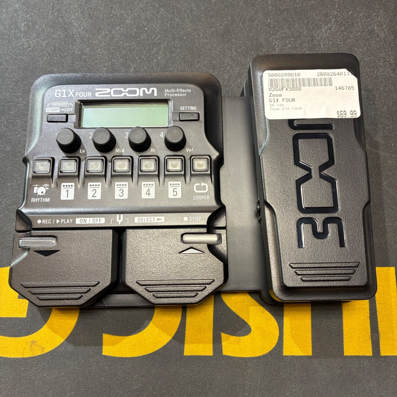 Used Zoom G1X FOUR Multi-FX Pedal