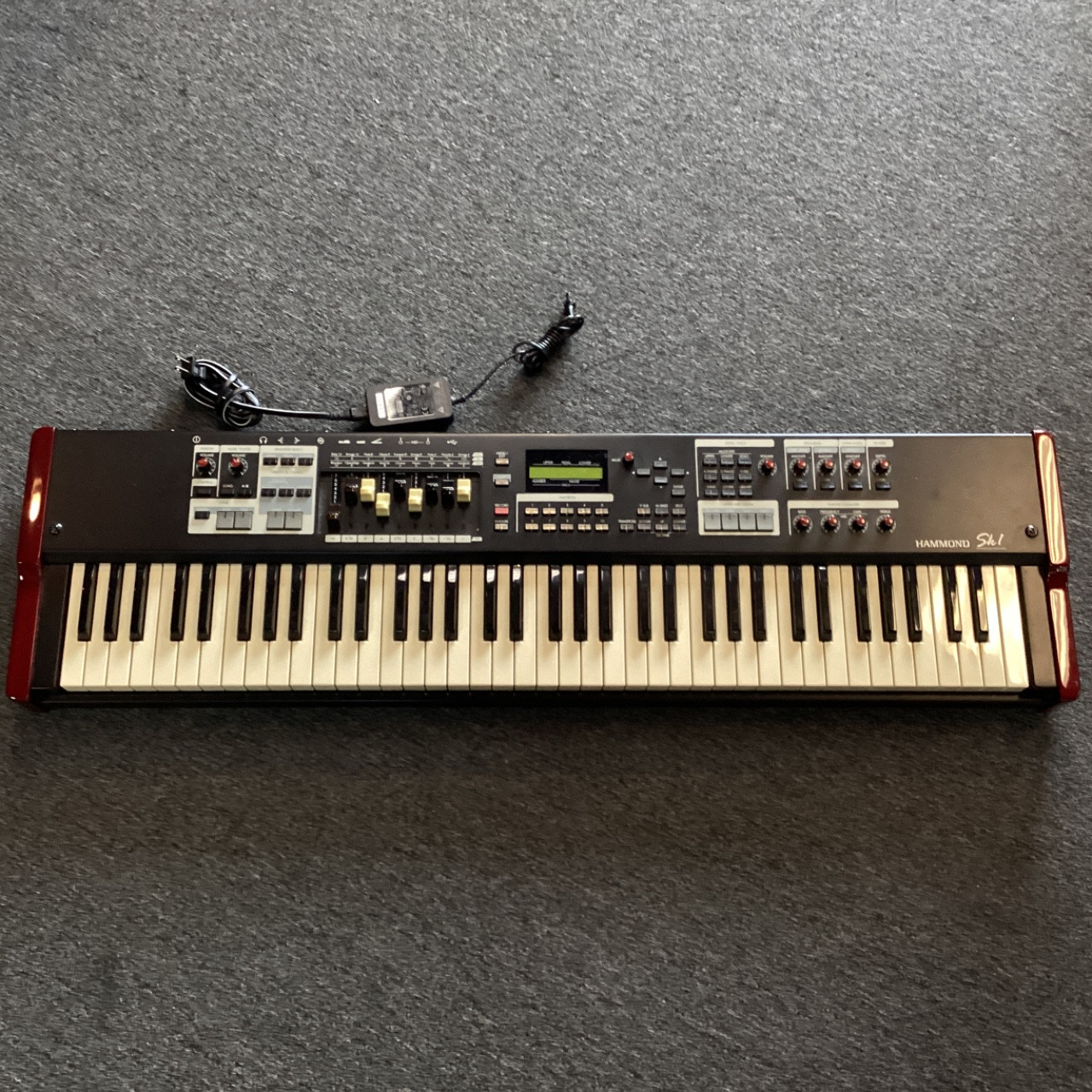 Used Hammond SK1-61 61-Key Keyboard 61-Key