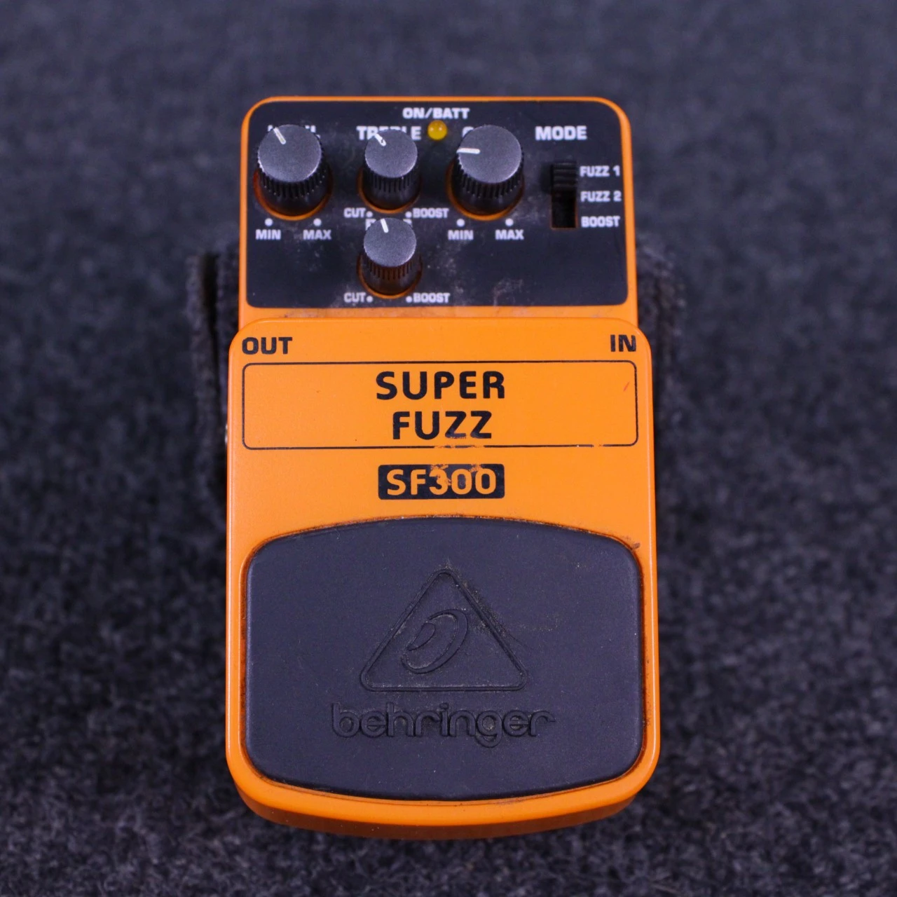 Used Behringer SUPER FUZZ SF300 Fuzz Pedal