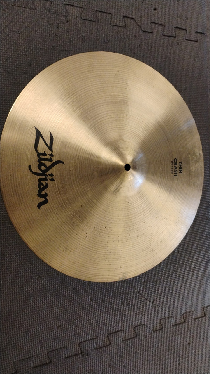 Used Zildjian 17 INCH THIN CRASH Crash Cymbal 17