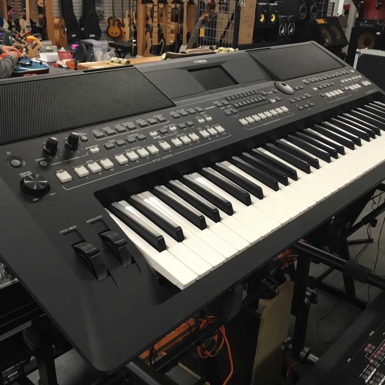 Used Yamaha PSR-SX620 61-KEY ARRANGER KEYBOARD 61-Key Synthesizer