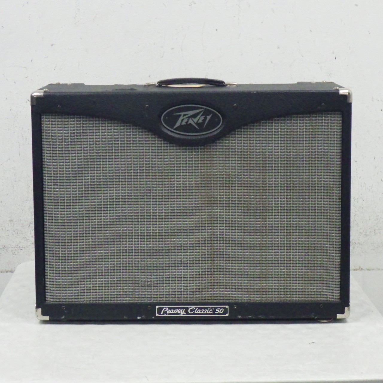 Used Peavey CLASSIC 50 2 x 12 Tube Combo Amplifier 2 x 12