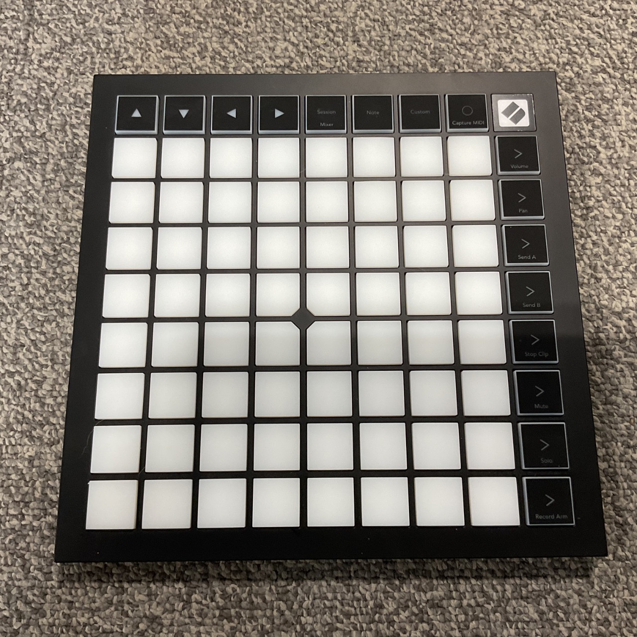Used NOVATION LAUNCHPAD X Compact Controller