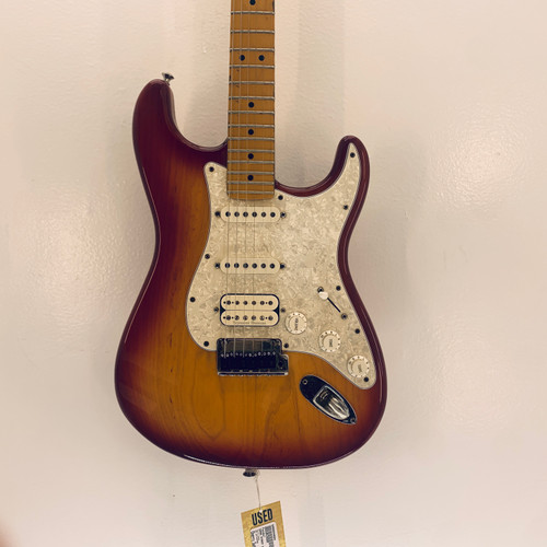 Vist Large View of Product Image Which is Used Fender 2000 STRAT HSS Electric Guitar Cherry Sunburst 6-String 41116-S000044684