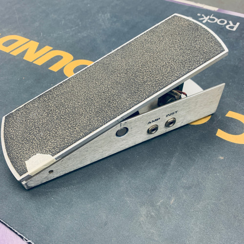 Vist Large View of Product Image Which is Used Ernie Ball VOLUME PEDAL Guitar Effect