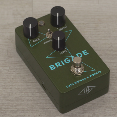 Used Universal Audio UAFX Brigade Chorus and Vibrato Effects Pedal 40015-S000315932