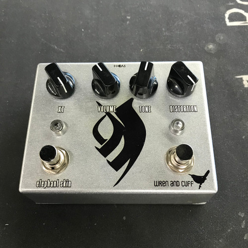 Vist Large View of Product Image Which is Used ELEPHANT SKIN Distortion Pedal