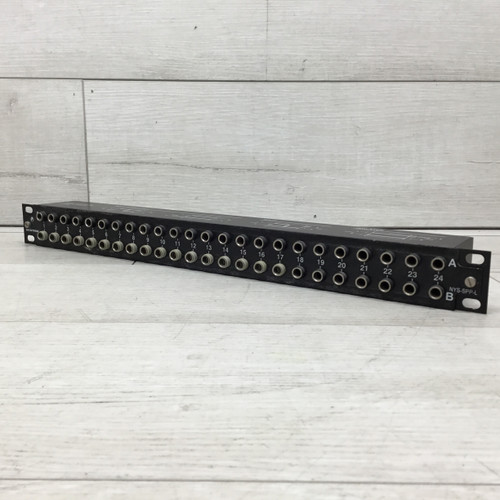 Used Neutrik NYS-SPP-L Rack Patch Bay 40051-S000111729