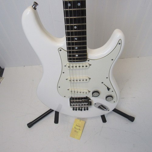 Used Peavey 88 FALCON Vintage Super S Electric Guitar White 6-String 40107-S000148929