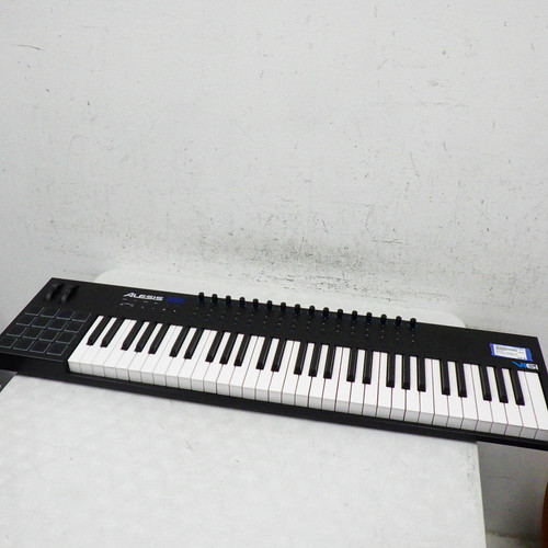 Used Alesis V61 MIDI Controller 61-Key Keyboard 40042-S000247074