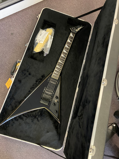 Vist Large View of Product Image Which is Used Jackson RR1 Electric Guitar Black 6-String 40085-S000103957