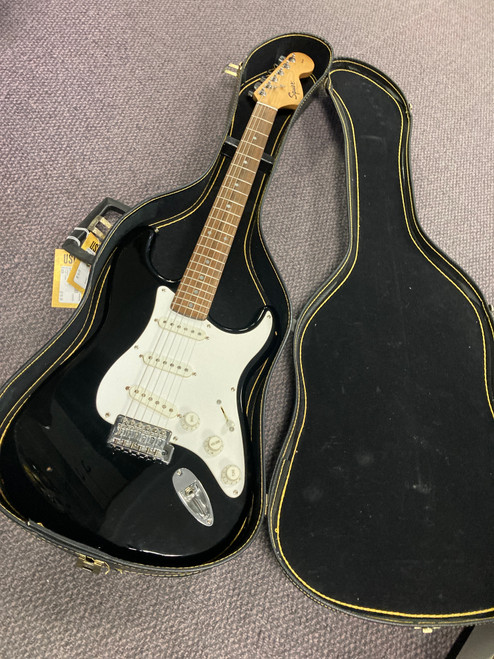 Vist Large View of Product Image Which is Used Squier AFFINITY STRAT Electric Guitar Black 6-String 40085-S000104017