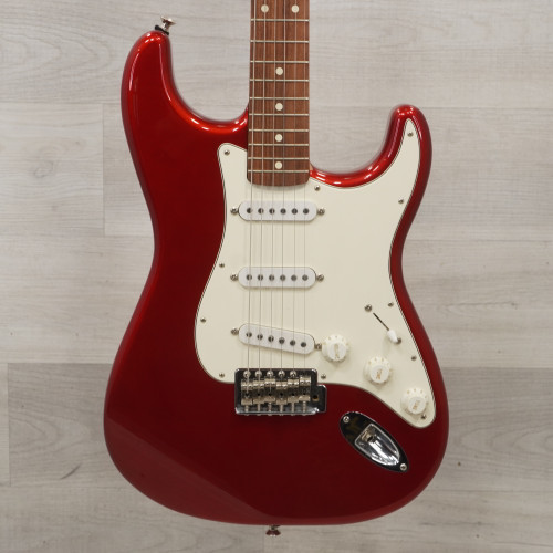 Used Fender Stratocaster Electric Guitar Red 40015-S000320402