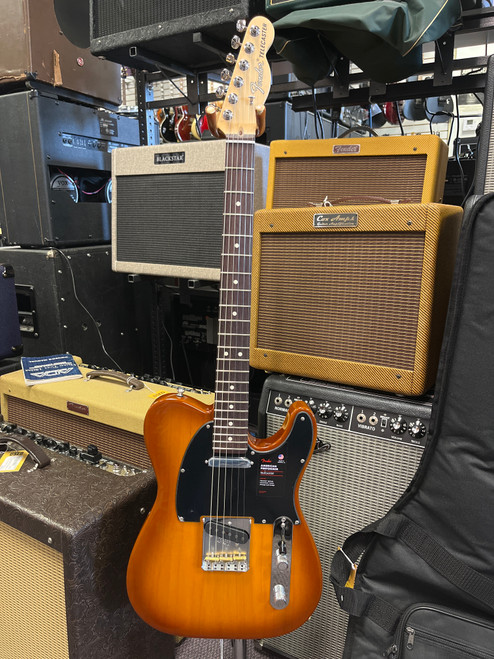Vist Large View of Product Image Which is Used Fender TELECASTER AMERICAN PERFORMER Electric Guitar Honey Burst 6-String