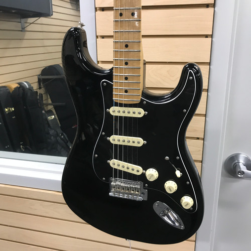 Used Fender 2020 SPECIAL EDITION PLAYER STRATOCAST S Type Electric Guitar Black 6-String 41125-S000037912