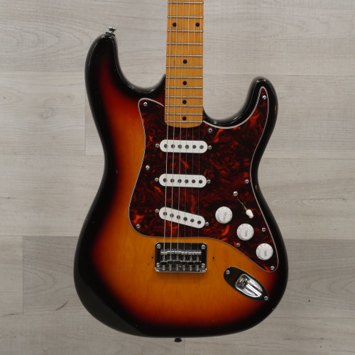 Vist Large View of Product Image Which is Used Hondo II HFS-3S Electric Guitar Sunburst   40015-S000321646