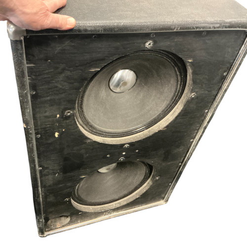 Vist Large View of Product Image Which is Used Fender 2X15 CAB 2 x 15 Bass Guitar Cabinet 2 x 15 40009-S000302334