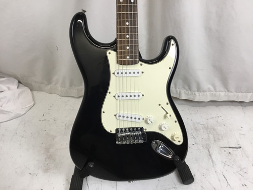 Vist Large View of Product Image Which is Used Squier STRAT S Type Electric Guitar Black 6-String 40012-S000297157