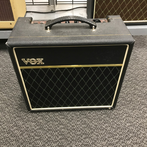 Used Vox PATHFINDER 15 1X8 1 x 8 Solid State Amplifier 1 x 8 41125-S000038109