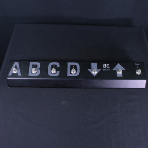 Used Hughes & Kettner FSM-432 FOOTSITCH W/MIDI CABLE Guitar Accessory 40123-S000126768