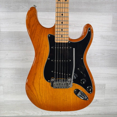 Vist Large View of Product Image Which is Used G&L Legacy Special USA Electric Guitar - Natural - Case Included 40112-S000175928