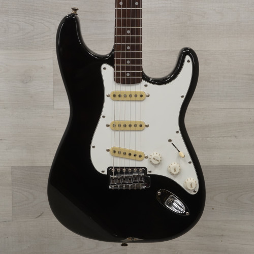 Vist Large View of Product Image Which is Used Squier Stratocaster Electric Guitar Black 40015-S000322407