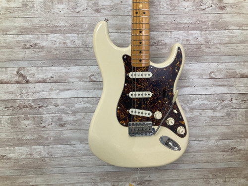 Used Fender 1982 FENDER 57 AVRI FULLERTON STRATOCASTER Electric Guitar 41112-S000095595