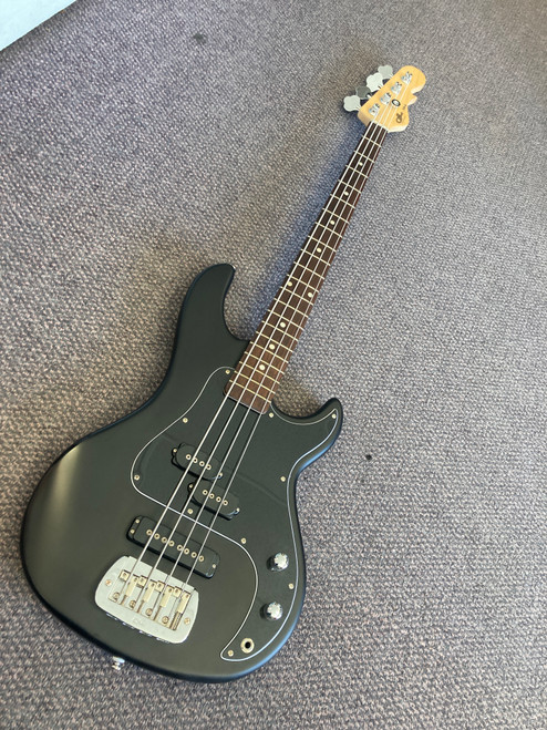 Vist Large View of Product Image Which is Used G&L TRIBUTE SB-2 Bass Guitar Black 4-String 40085-S000104548