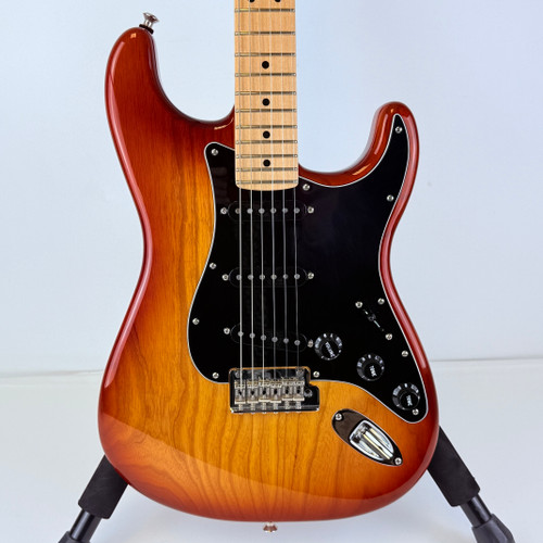 Used 2018 Fender American Professional Stratocaster Sienna Sunburst w/OHSC 41121-S000050063