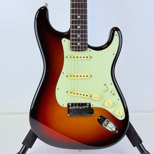 Used 2021 Fender American Ultra Stratocaster Sunburst Rosewood w/OHSC (8lb3oz) 41121-S000050075