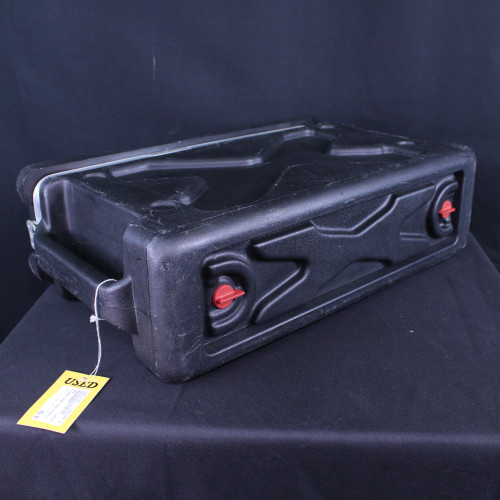 Used SKB 2 SPACE ROAD CASE PLASTIC Small Road Case 40123-S000127437