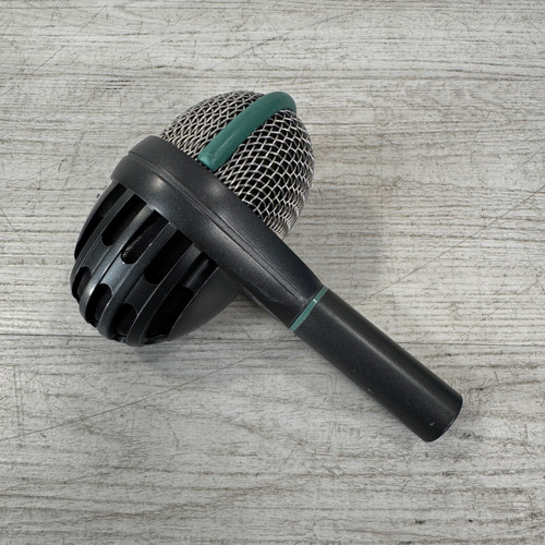Used AKG D112 - Cardioid Dynamic Kick Drum Microphone 40112-S000176595