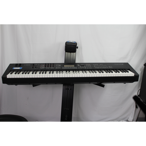 Used Yamaha MOX8 88-Key Synthesizer 88-key 41128-S000103824