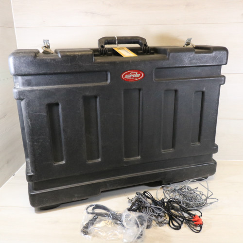 Vist Large View of Product Image Which is Used SKB STAGE FIVE Guitar Case