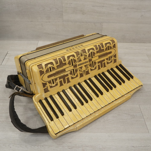 Used Hohner IV Accordion AS IS 40015-S000324614
