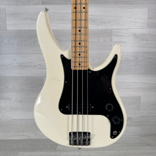 Used Peavey Patriot Bass Guitar - White - AS IS - Neck Warped 40112-S000177090