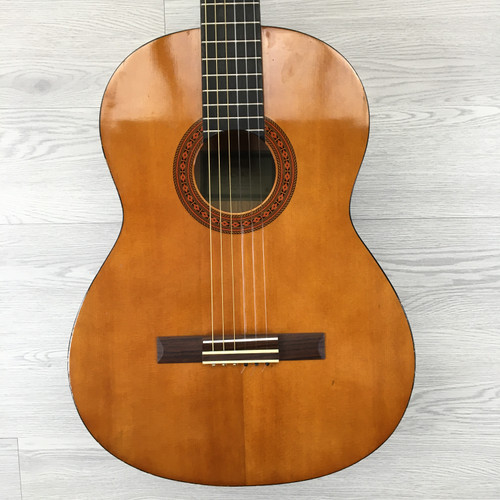 Vist Large View of Product Image Which is Used Yamaha C-40 Laminate-Top Classical Acoustic