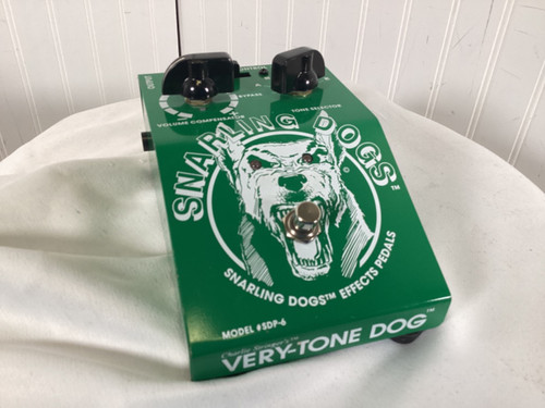 Vist Large View of Product Image Which is Used Snarling Dogs VERY TONE DOG SDP-6 Boost Pedal